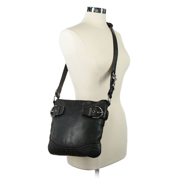 Coach Handbags - NWOT COACH WOMEN'S BLACK LEATHER CROSSBODY PURSE